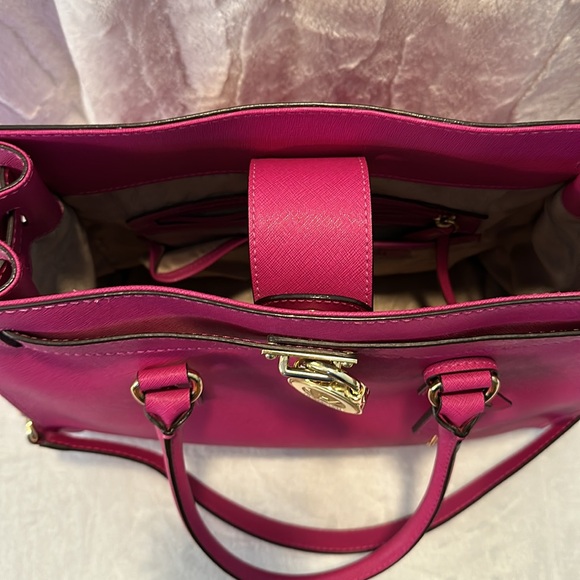 Michael Kors Hamilton Fuschia large leather tote - Picture 8 of 10